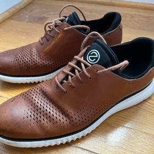 Cole Hahn 10 Men's 2.ZERØGRAND Lined Laser Wingtip Oxford